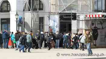 Wollen Sie die neue Moonswatch mit Goldzeiger kaufen?