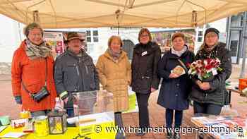 Rote Rosen und Brote in Wolfenbüttel am Weltfrauentag