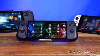 Razer Edge: A Gaming Handheld That's Neither Steam Deck Nor Switch video     - CNET