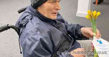 Edith, 80, and Tony, 89, give out daffodils to strangers in random act of kindness