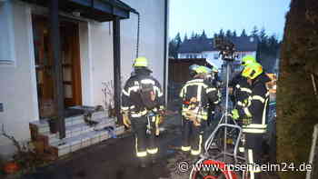 Frau im Rollstuhl fängt Feuer – Einsatzleiter spricht über dramatischen Einsatz in Waldkraiburg