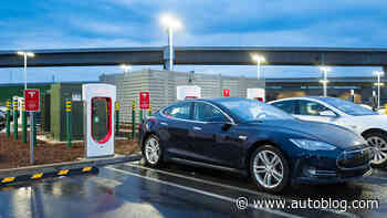 Suspected thieves driving Tesla as getaway car get nabbed while charging it