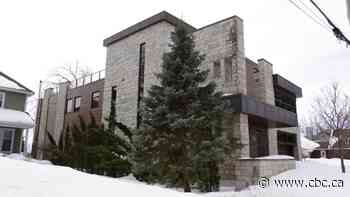 Mansion built in error won't have to be demolished, judge rules