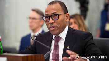 FAA administrator unclear whether airliner close calls are on the rise