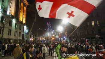 Georgien: Tausende Georgier protestieren wieder gegen "Agentengesetz"