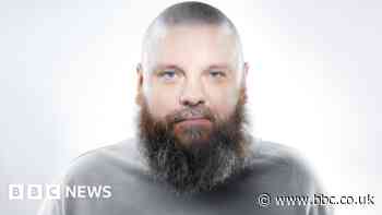 Elon Musk apologises to sacked Twitter worker over online row