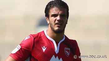 Tom Brewitt: Swindon Town sign free-agent former Morecambe defender