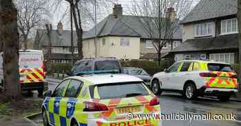 Large police presence at James Reckitt Ave in Hull following unexplained death