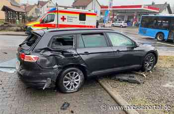 POL-PDKL: Omnibus die Vorfahrt genommen