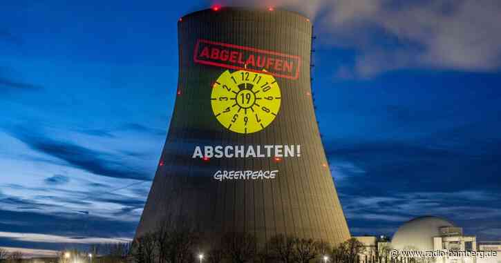 Greenpeace protestiert an drei aktiven AKW gegen Atomkraft