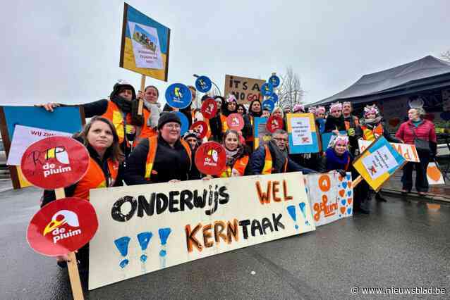 “Onze enige stakingsdag? Dat kunnen we niet garanderen”: leerkrachten en directieleden gemeentelijk onderwijs blijven vechten tegen overname