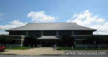 She stopped to complain about police lights. Now she's facing DUI charges.