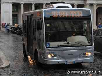 Botte e sputi (perché è nero) sull'autobus. Nei guai tre giovanissimi