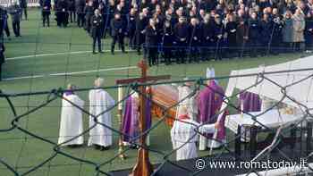 I funerali di Bruno Astorre: "Perdonaci per non aver capito il tuo dolore"