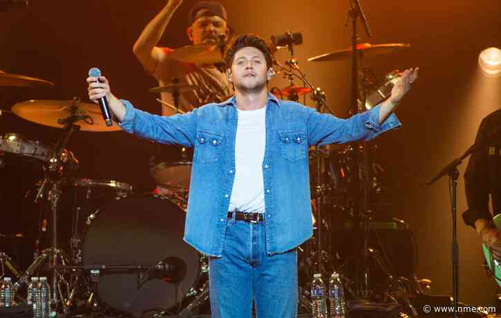 Watch Niall Horan play live for the first time in over two years