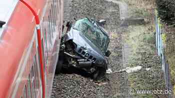Auto von Zug erfasst: Verspätungen auf Bahnstrecke zwischen Jena und Weimar