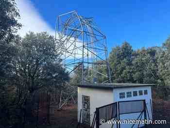 Tempête Larisa: les images impressionnantes d'un pilier d'antenne téléphonique plié en deux par le vent