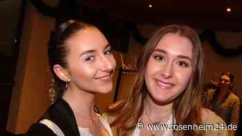 Superstimmung auf dem Starkbierfest in der Rosenheimer Auerbräu Festhalle am Freitagabend