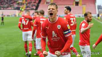 REDS CRUISE PAST PLYMOUTH