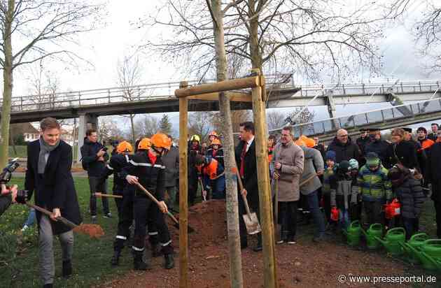 JFW BW: Auftakt zu "Hier wächst Zukunft" mit den Ministern Hauk und Gentes, sowie Bundestagspräsident a.D. Dr. Wolfgang Schäuble