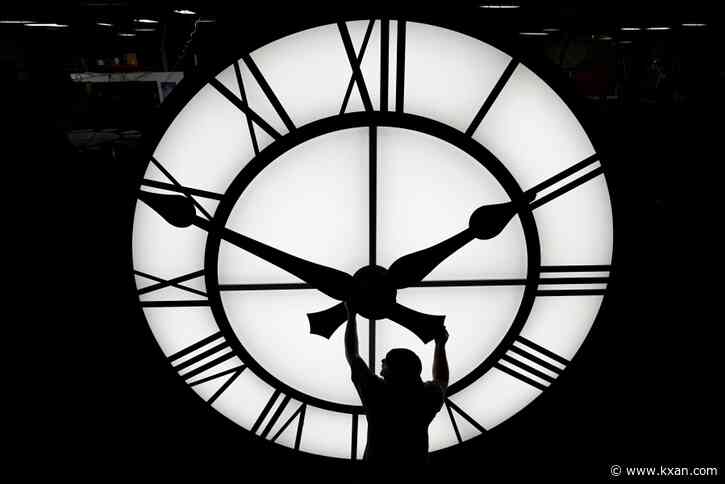 'It's about time': Lawmakers renew push to make daylight saving time permanent