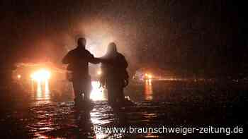 Schwere Unwetter in Kalifornien - Damm an Fluss bricht