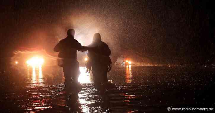 Schwere Unwetter in Kalifornien – Damm an Fluss bricht