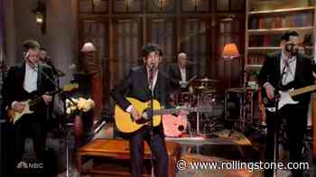 ‘SNL’: Watch The 1975 Perform ‘I’m In Love With You,’ ‘Oh Caroline’