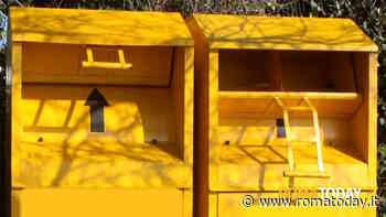 Cassonetti per gli abiti usati: Ama vuole riorganizzare il servizio