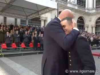 "Talvolta occorre rompere i protocolli": Crosetto e il gesto che emoziona