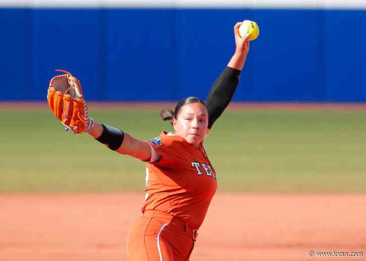 No. 10 Texas tops Alabama once during Bevo Classic, fall in extra innings twice