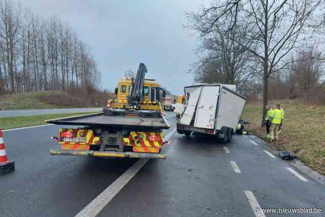 Zware botsing tussen vrachtwagen en camper op Europaweg