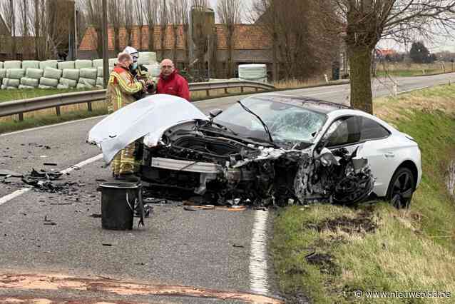 Garagist (34) dreigt rijbewijs te verliezen na zware botsing onder invloed: “geluk dat er geen doden vielen”