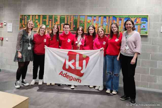 KLJ Adegem steunt kinder- en jeugdpsychiatrie AZ Alma met cheque