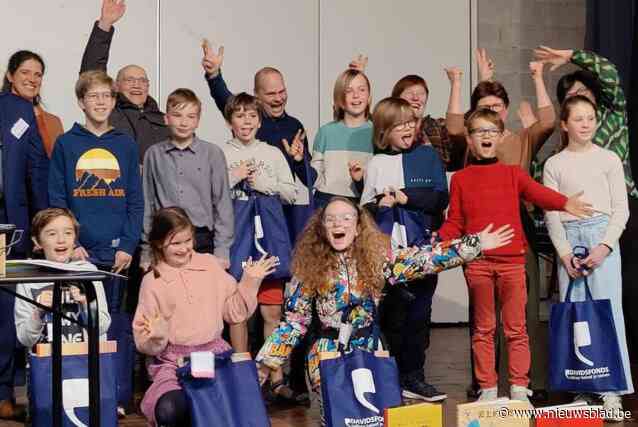 Juta en Elise winnen Junior Journalist