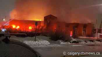 Crews battling fire at courthouse in Golden, B.C.