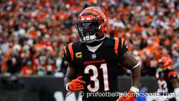Bengals re-sign Michael J. Thomas to one-year deal