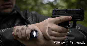 Michelau in Oberfranken: Mit Messer gedroht und Geld gefordert - Unbekannter geht Spaziergänger an und flüchtet