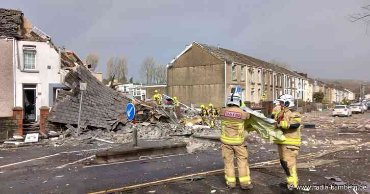Schwere Explosion in Wales zerstört Häuser
