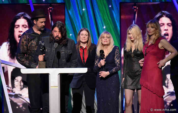 Courtney Love shares text with Dave Grohl and calls for more women in Rock & Roll Hall Of Fame
