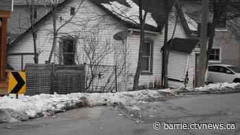 Barrie woman charged with impaired after crashing into Penetang Street home