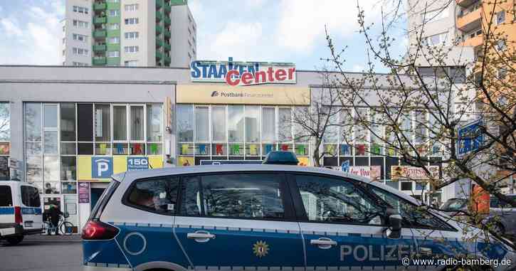 Messerstiche in Einkaufszentrum – Verdächtiger stellt sich
