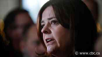 Premier Stefanson will face no sanctions for violating conflict of interest rules