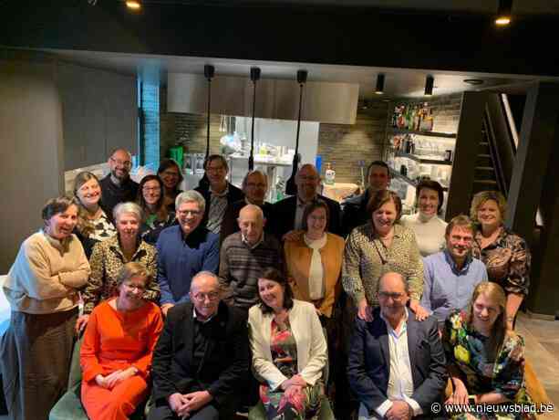 Vlaamse familie herenigd in voorouderlijk huis, dat jong gezin verbouwde tot restaurant: “Emotionele waarde is enorm”