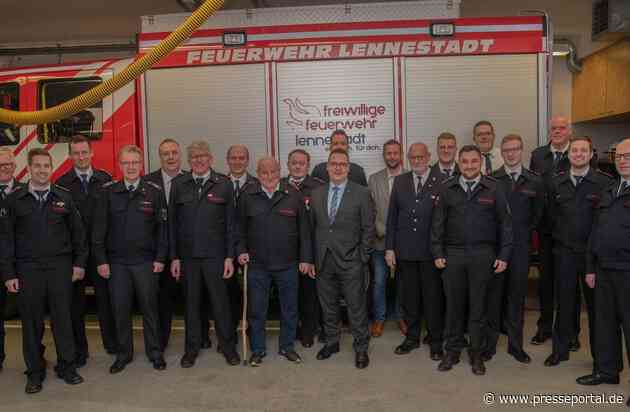 FW-OE: Jahresdienstbesprechung des Einsatzbereichs 4 der Feuerwehr Lennestadt - Ehrung für 70 Jahre