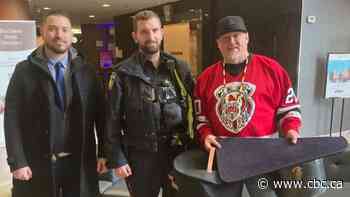 Nipissing First Nation chief gets stolen ceremonial headdress back