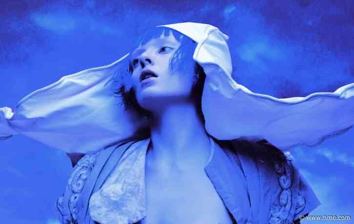 Watch Ashnikko’s dystopian music video for ‘Worms’