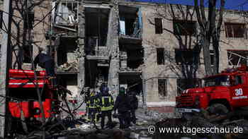 Ukraine-Liveblog: ++ Russische Raketen treffen Kramatorsk ++