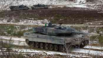 Wie ukrainische Lehrer und Köche in deutschen Panzern für den Krieg trainieren