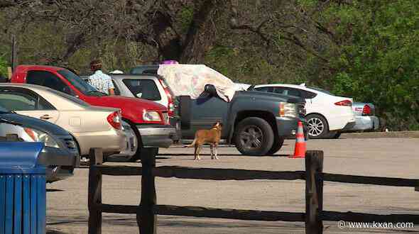 Homeless advocacy group says many Austin families living in cars